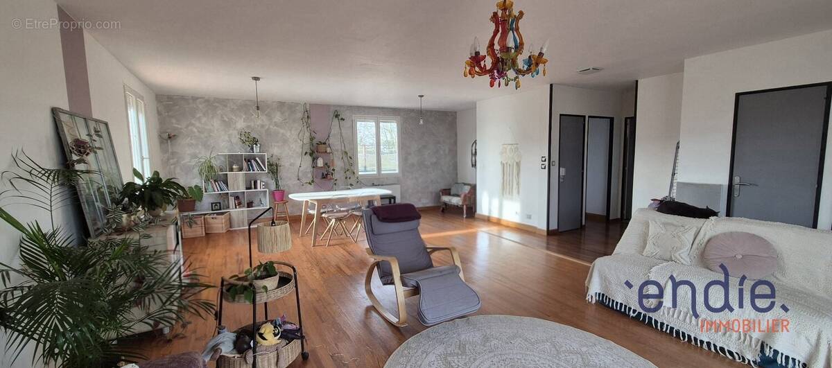 Maison à BEAUMONT-SUR-LEZE