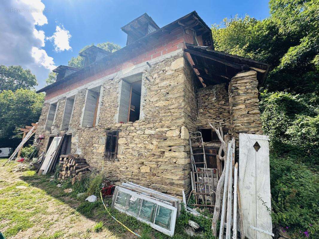 Maison à SAINT-LARY