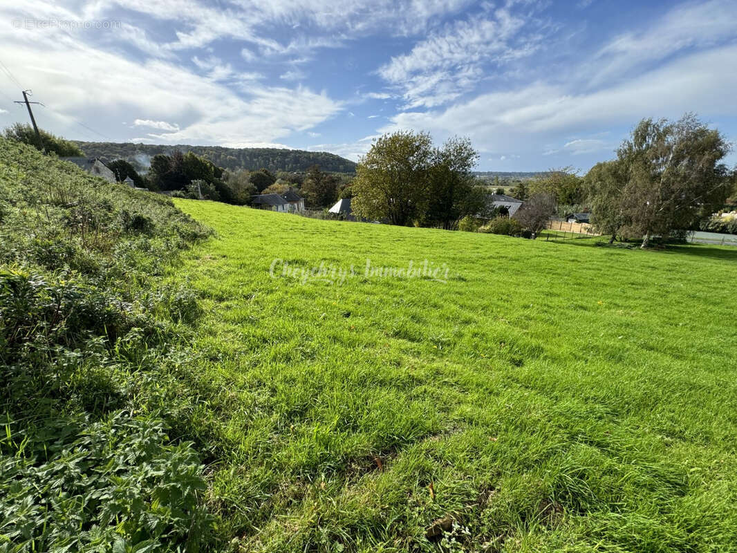 Terrain à FIQUEFLEUR-EQUAINVILLE