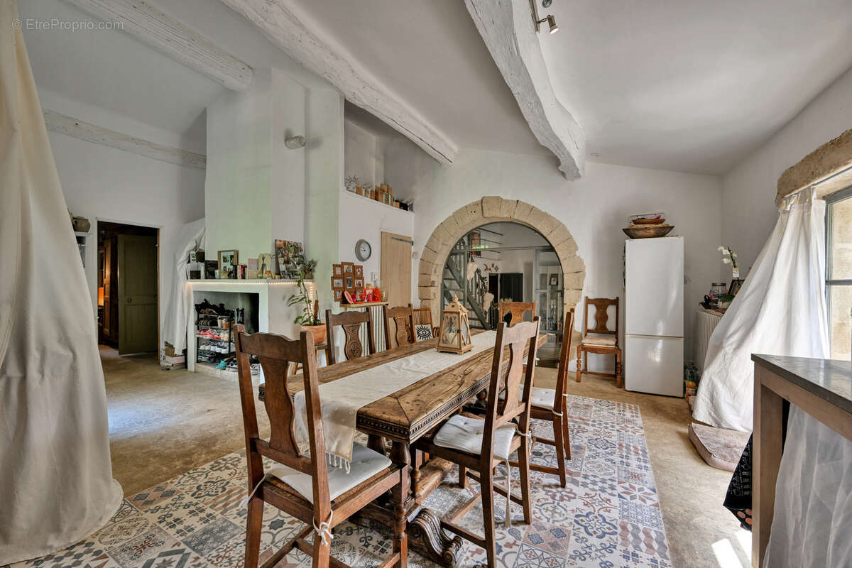 Maison à SALINELLES