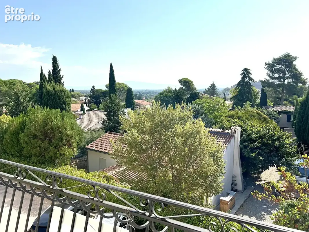 Appartement Villeneuve Les Avignon 3 pièce(s) 82 m2 - photo 2