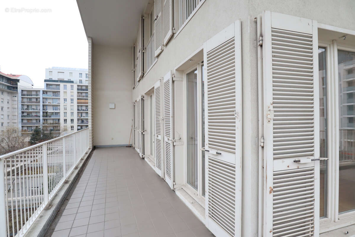 Appartement à LYON-8E