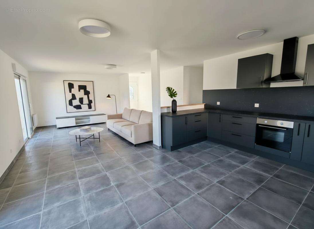 Maison neuve de plain pied  de 101 m2 secteur Civray, 3 chambres, jardin - photo 4