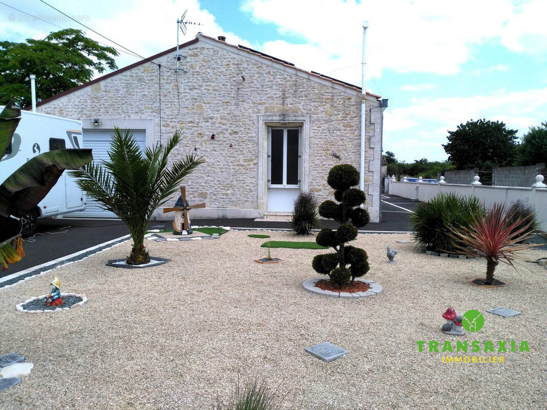 Maison 150 m² à La Taillee  - photo 3