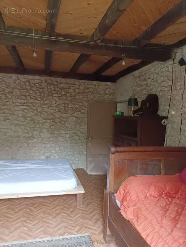 Corps de ferme a restaurer sur 9000 m2 de terrain - photo 19