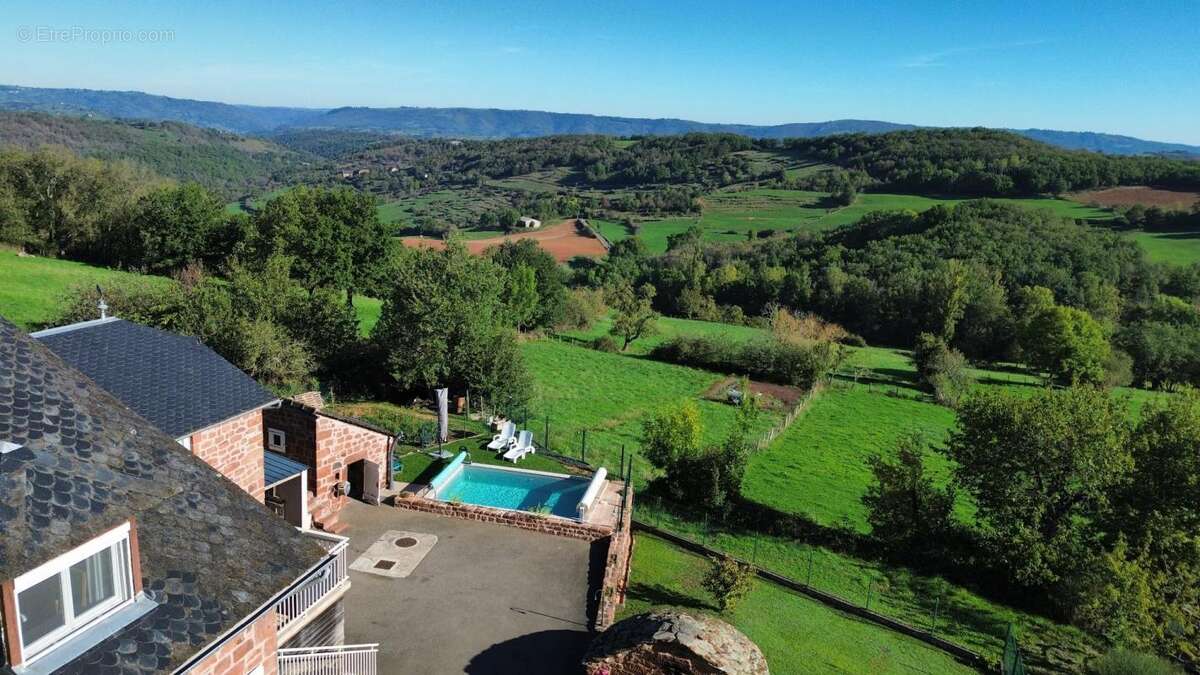 Maison à SAINT-CHRISTOPHE-VALLON