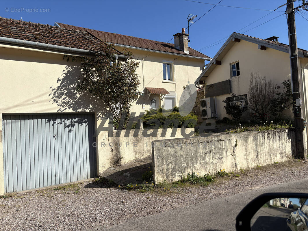 Maison à LUXEUIL-LES-BAINS