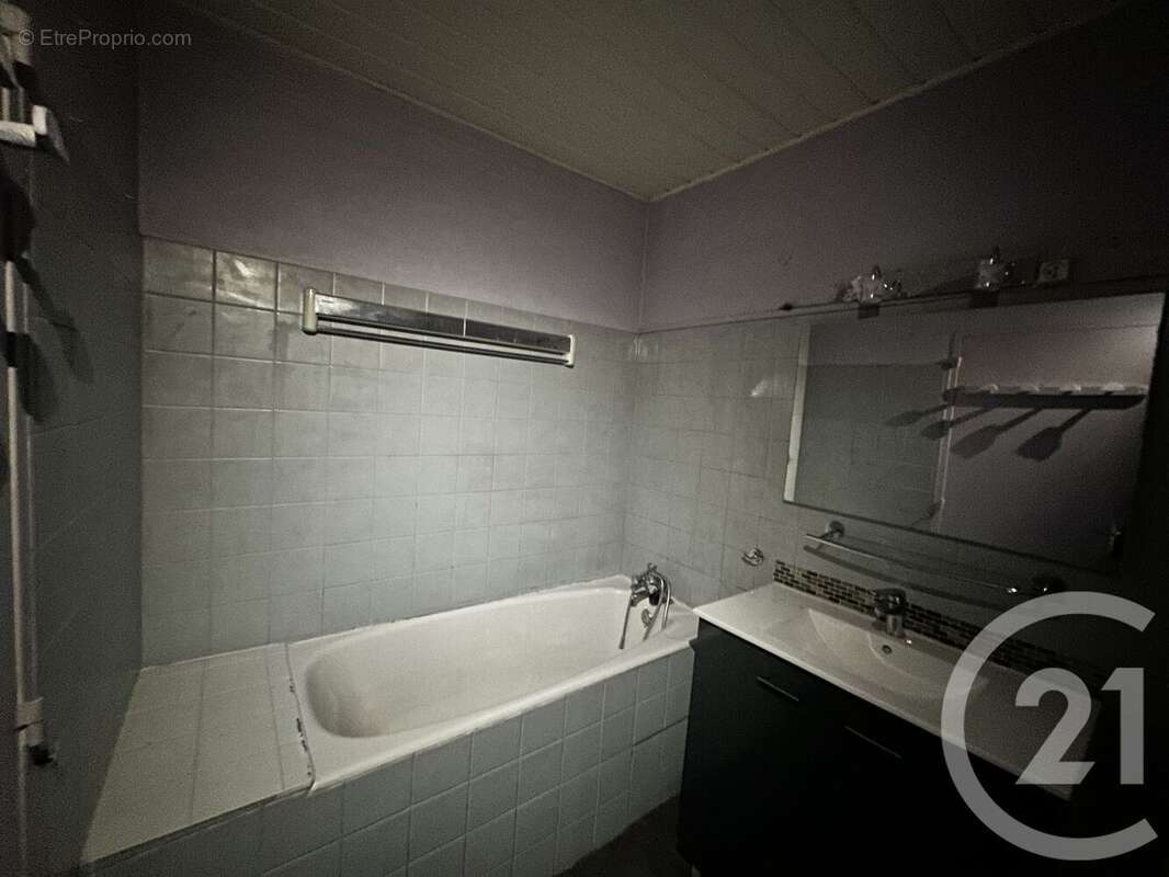 Appartement à SAINT-MAUR-DES-FOSSES