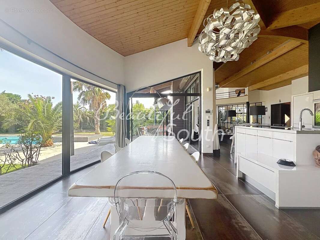 Propriété d’exception aux portes de Perpignan – 260 m² habitables sur 1 690 m² paysagés avec piscine, Pollestres - photo 8