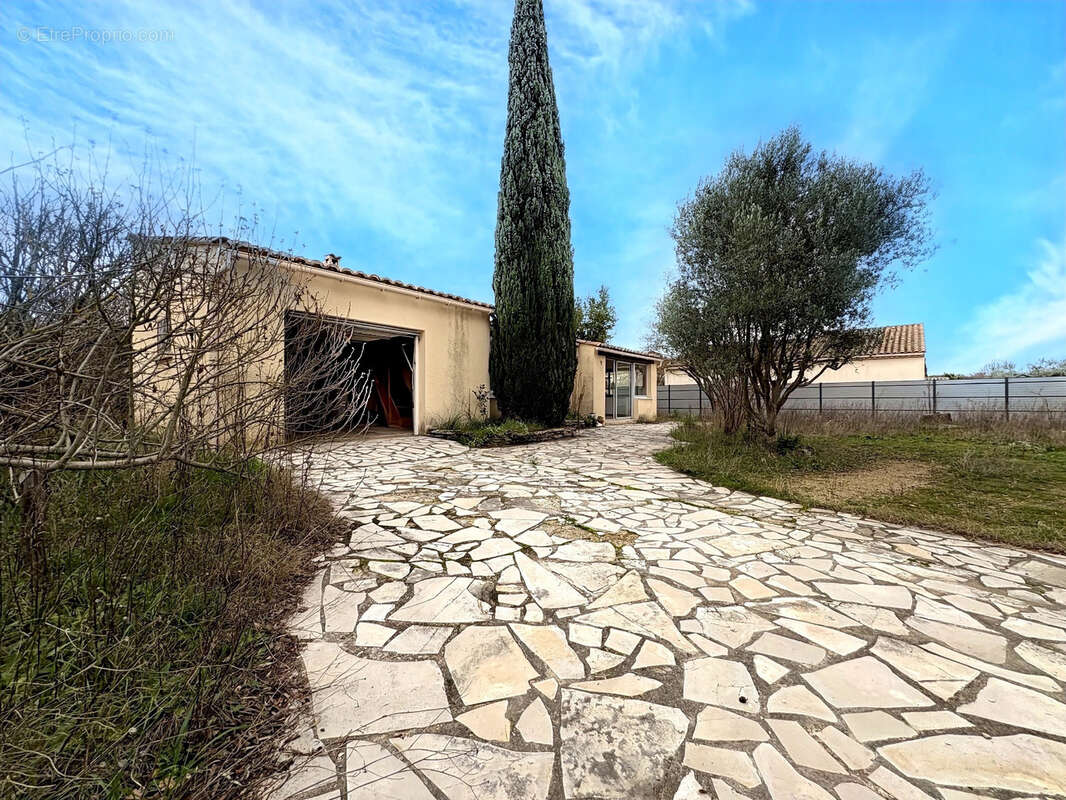 Maison à VERS-PONT-DU-GARD