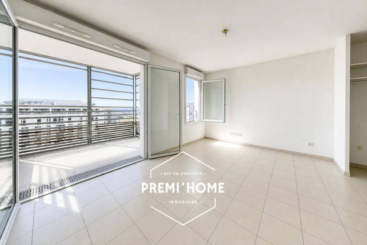 Appartement à MARSEILLE-2E