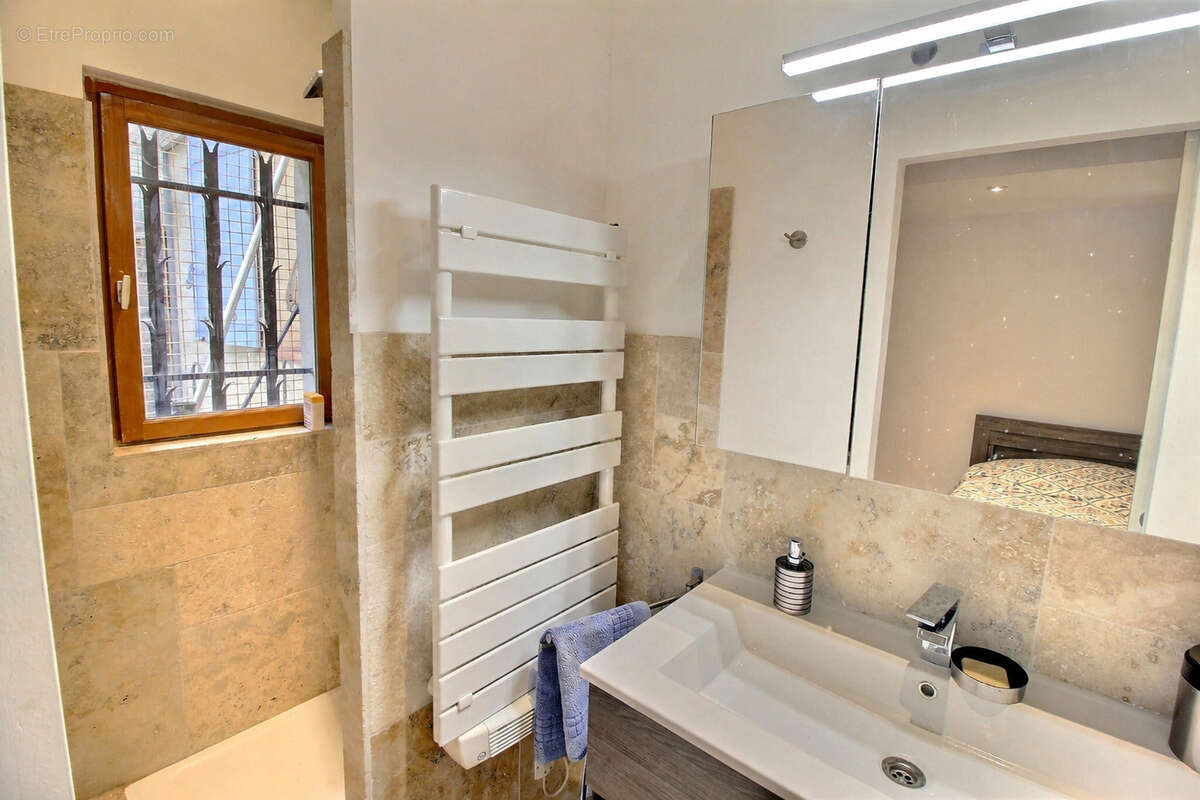 Maison de plain-pied 127 m² ? Jardin arboré, grand garage et environnement privilégié - photo 9
