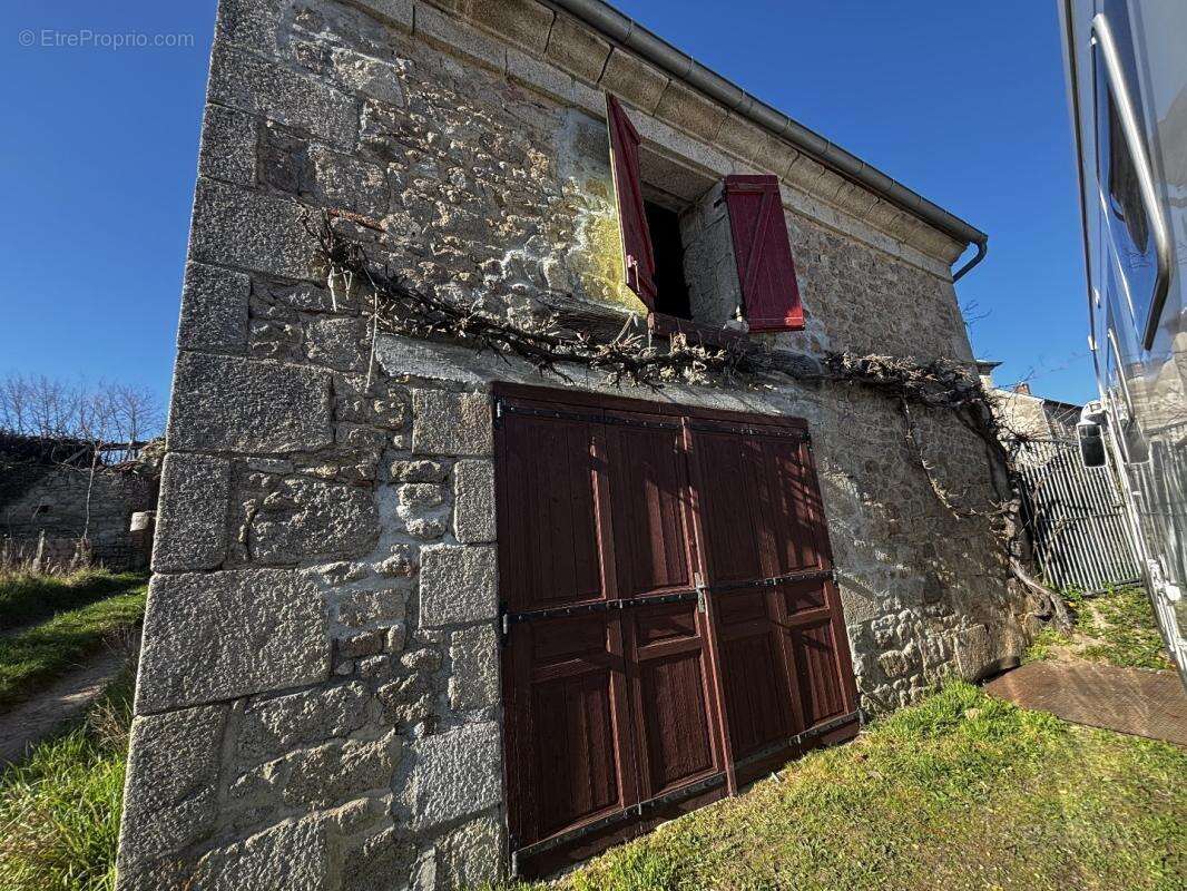Maison à SAINT-PARDOUX-LES-CARDS