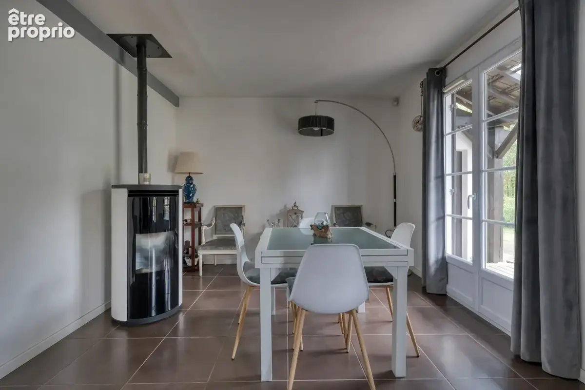 Maison familiale - 7 chambres - 217m2 - 1510m2 de terrain clos - photo 9