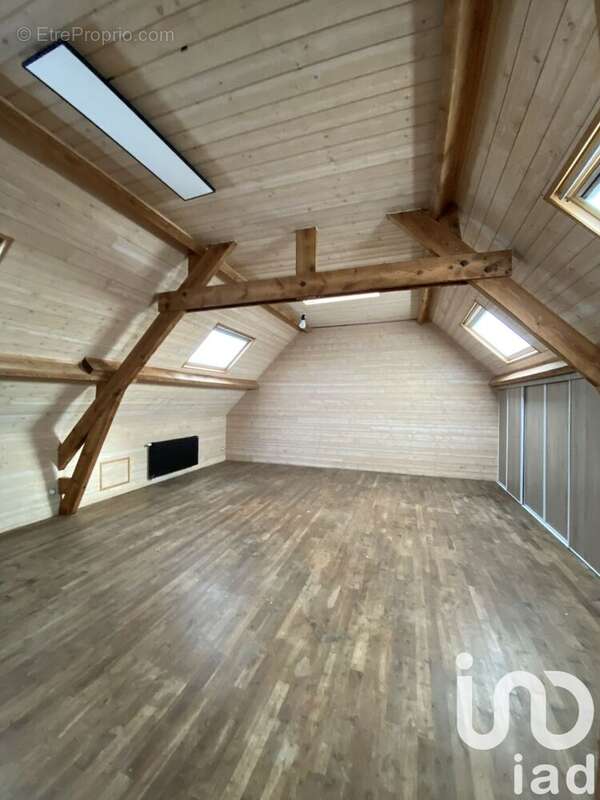 Maison 134 m² à Ergue-Gaberic  - photo 8