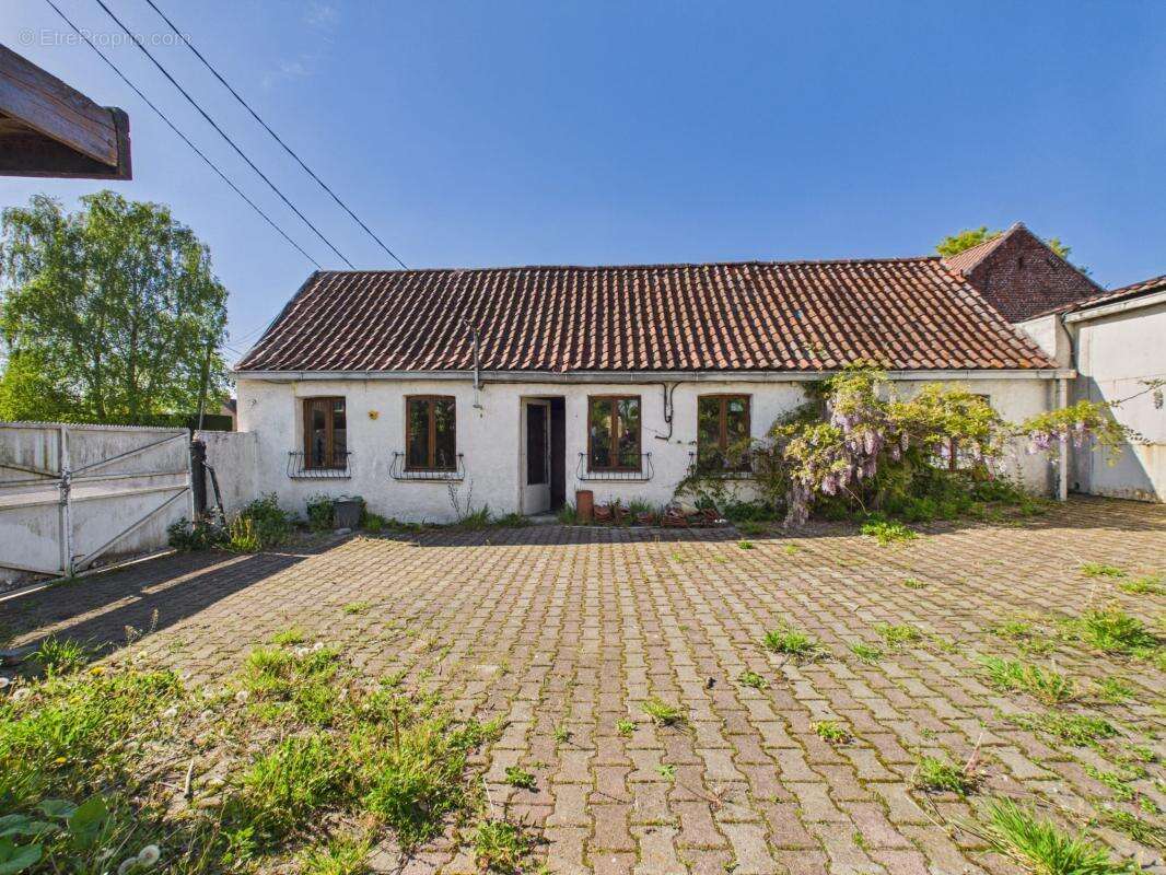 Maison à LECELLES