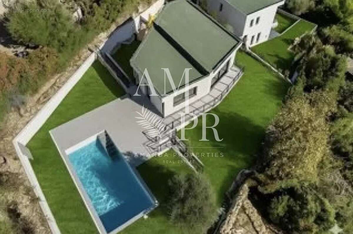 Maison à VALLAURIS