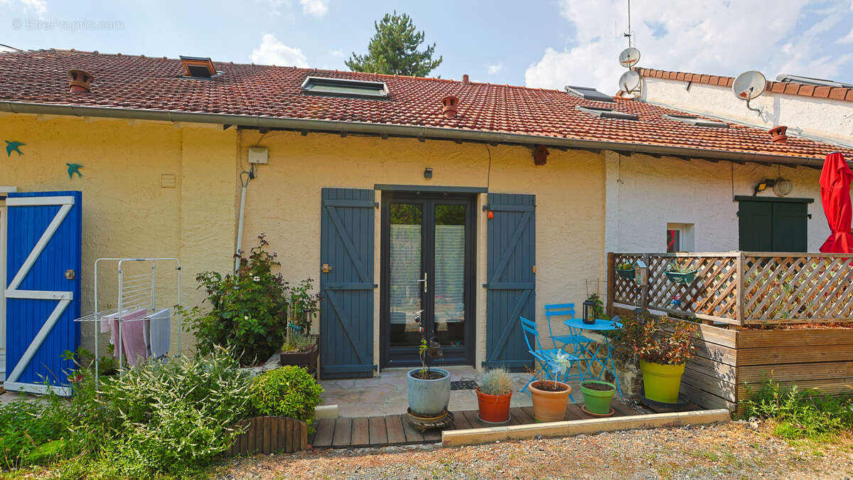Maison de ville avec terrasse et 2 parkings - photo 12