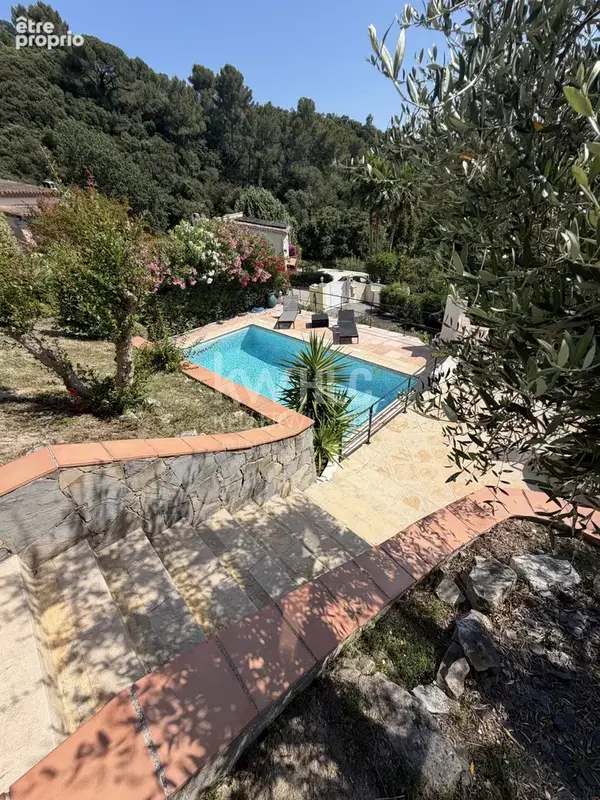 Maison 5 pièces 115 m² à vendre à La Roquette-Sur-Siagne (06550) - photo 4