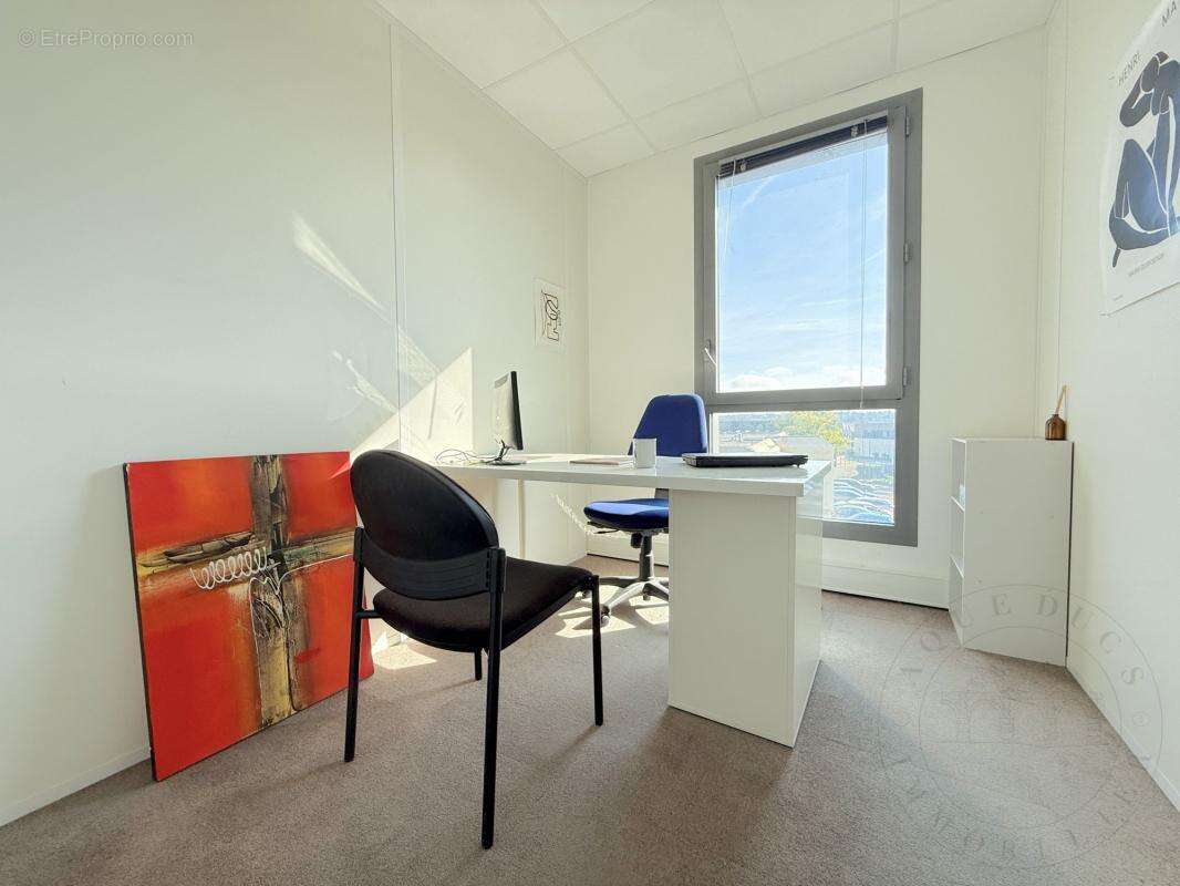 Commerce à FRANCHEVILLE