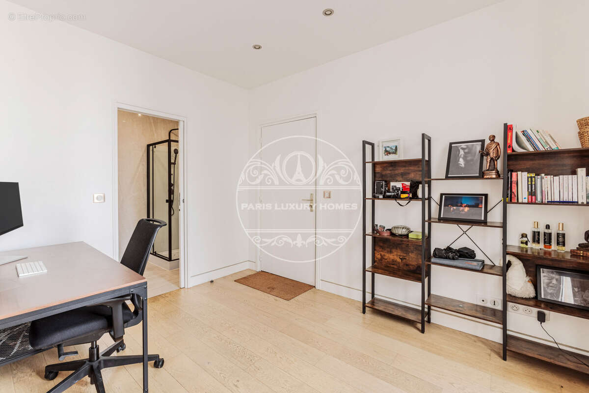 Appartement à PARIS-4E
