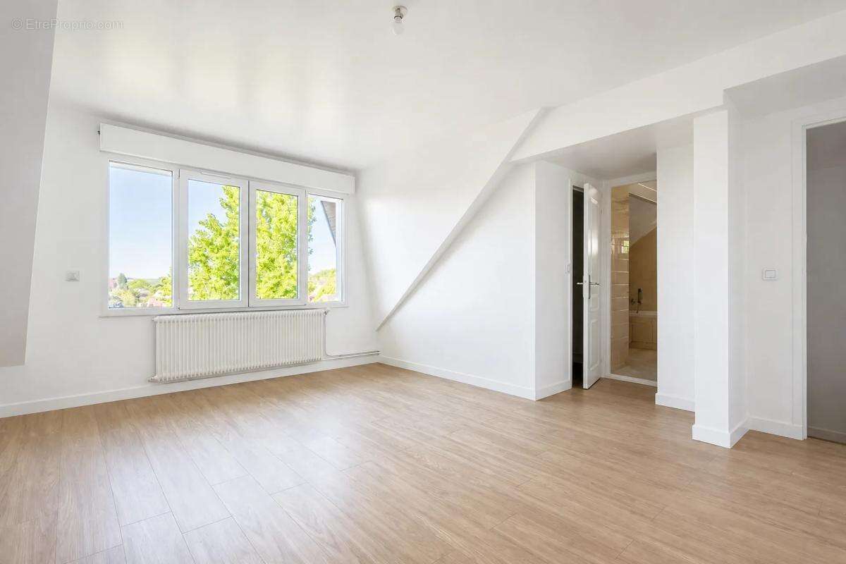 Grande maison rénovée de 7 pièces à Gagny - photo 11