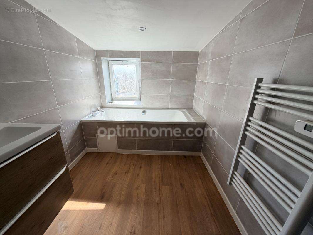 Immeuble de rapport clé en main en plein centre de marans  17230 - photo 14