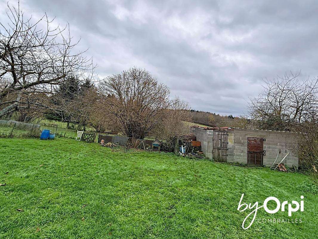 Maison à SAINT-ELOY-LES-MINES