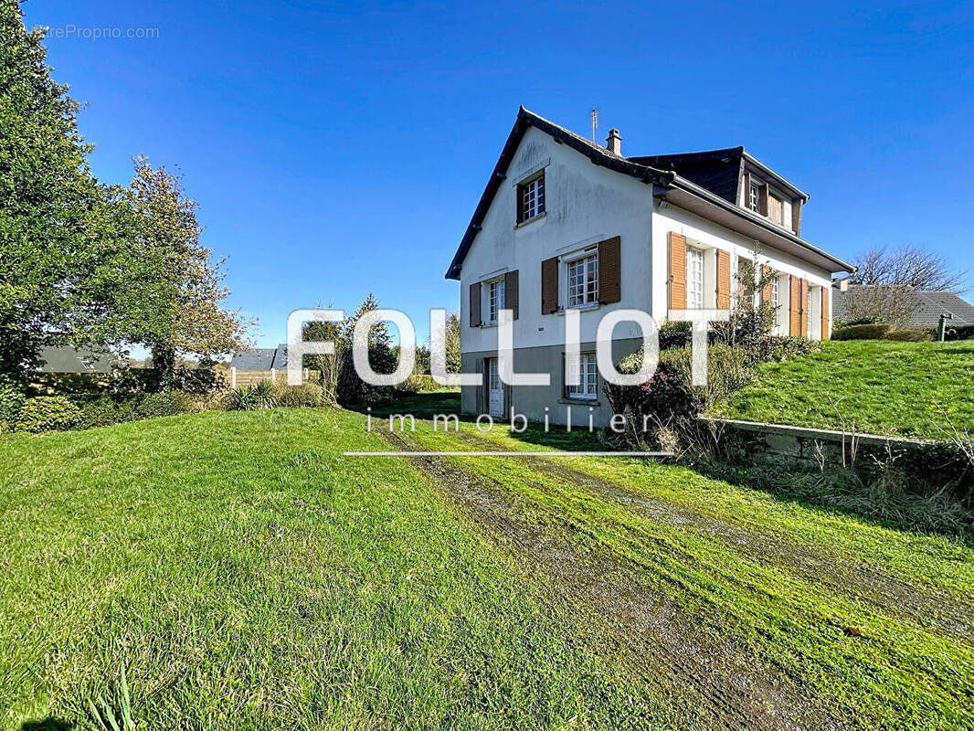 A vendre - Maison de bourg Gavray - photo 1