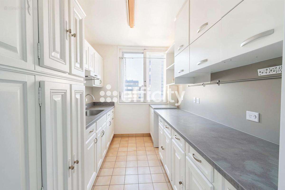 Appartement à CLICHY