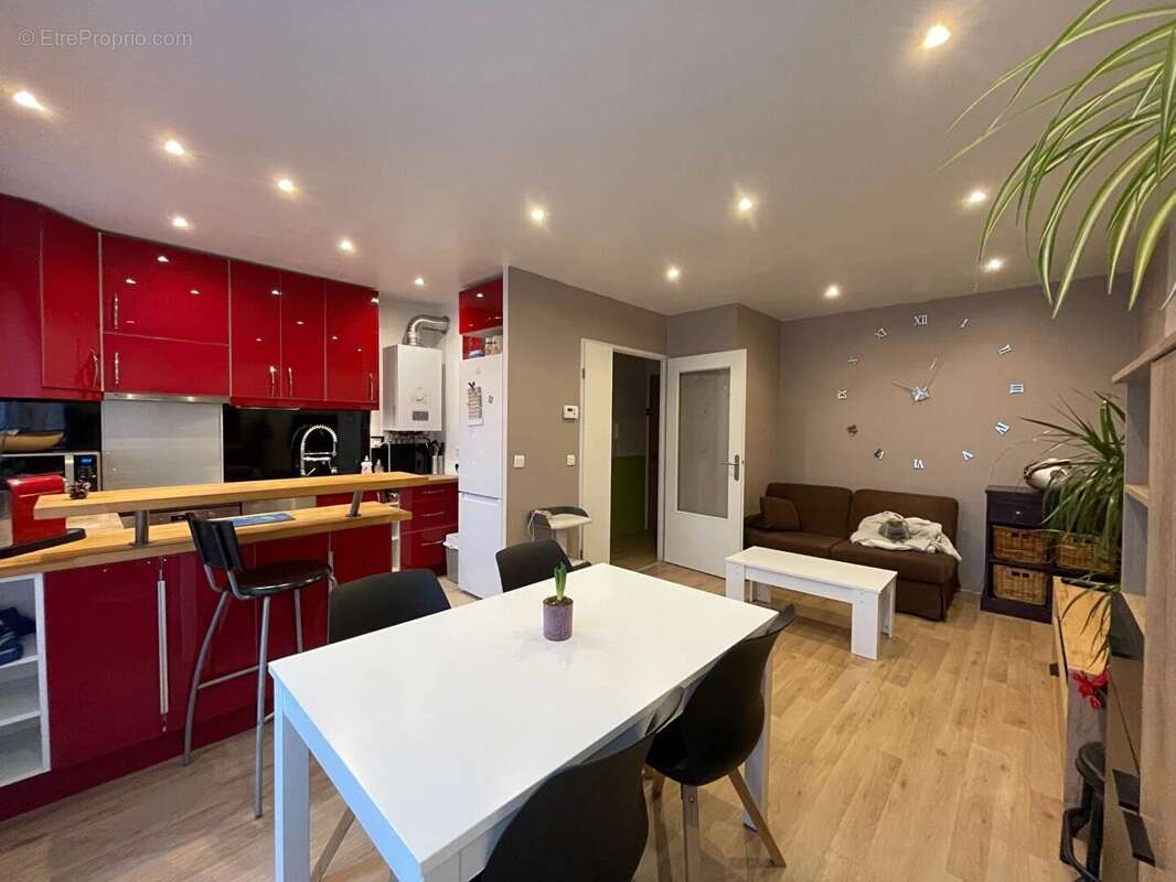 Appartement à SAINT-MICHEL-SUR-ORGE