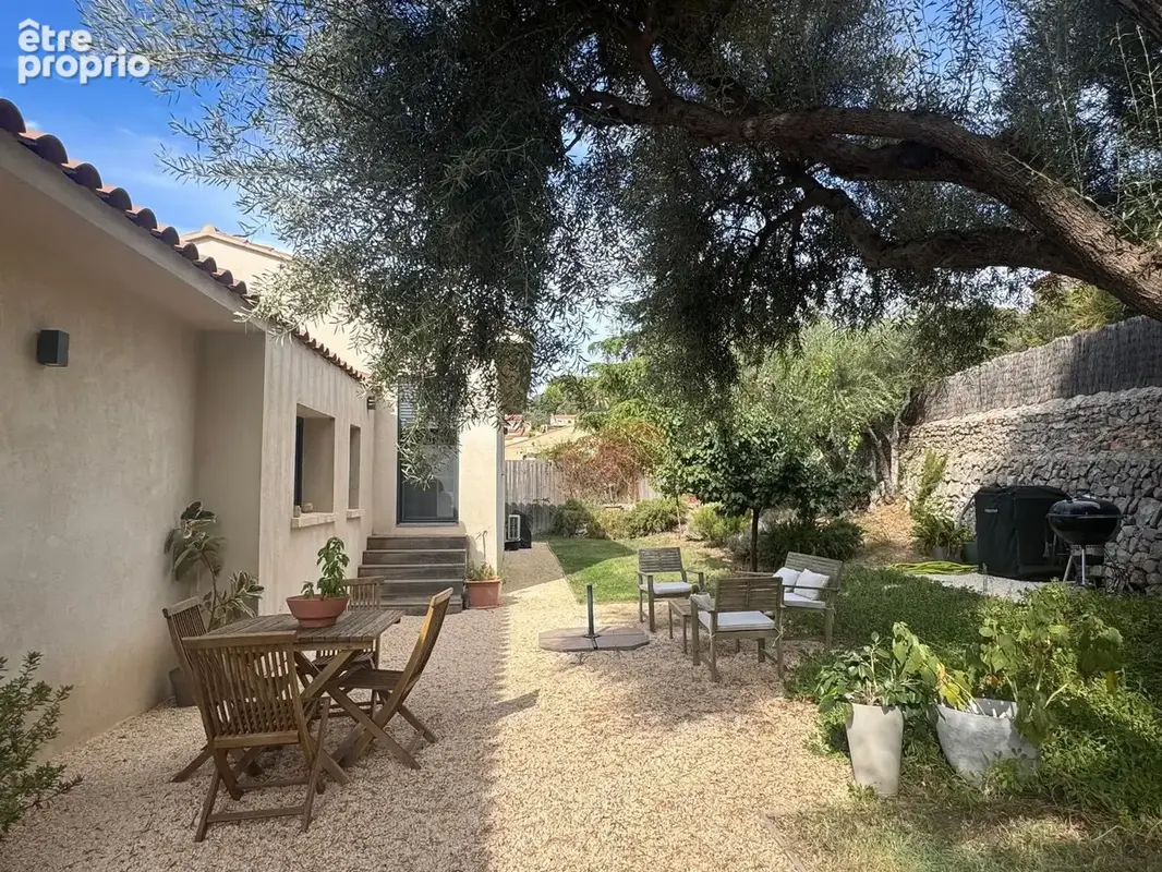 Maison 6 pièces 155 m² à vendre à Ollioules (83190) - photo 6