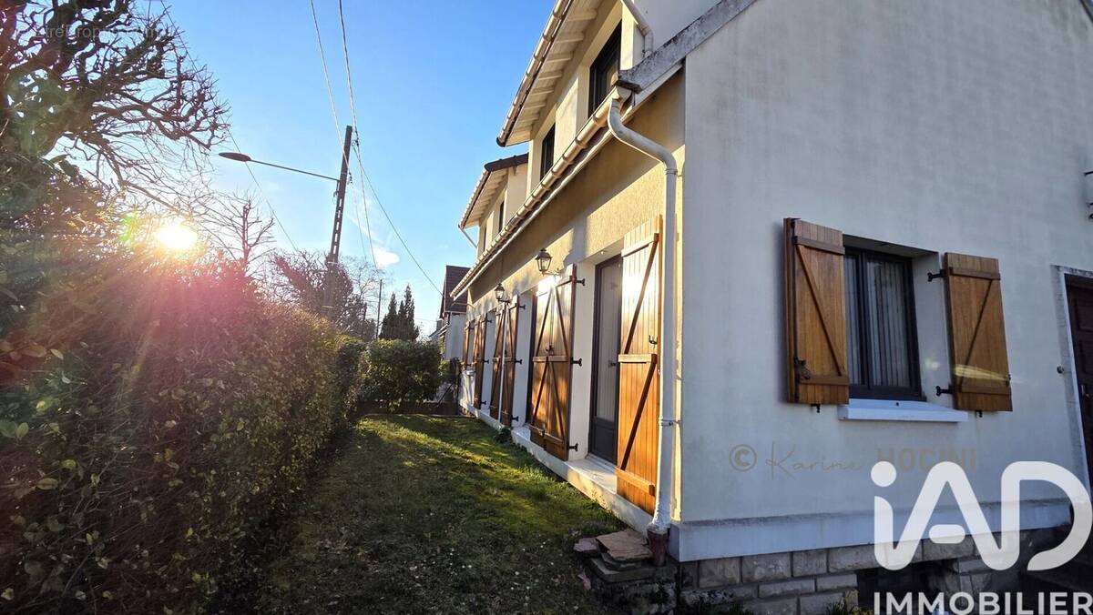 Photo 1 - Maison à SAVIGNY-SUR-ORGE