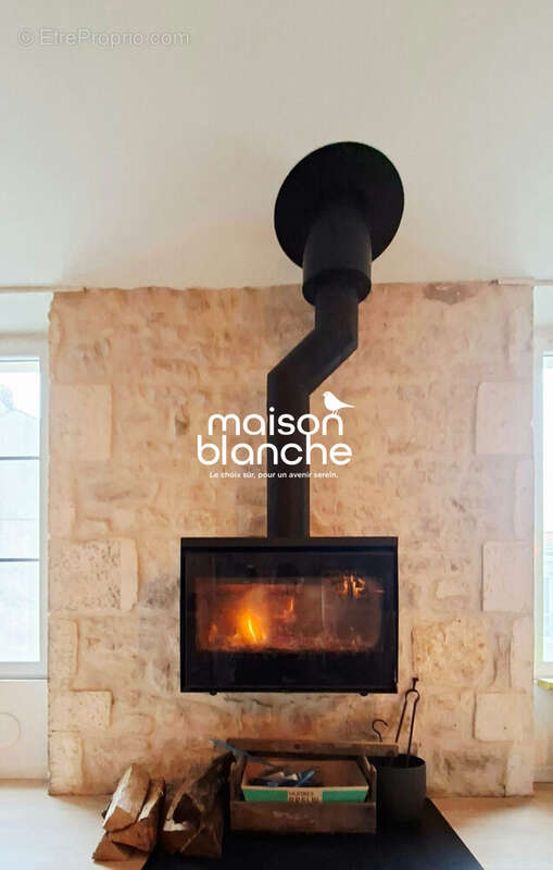 POÊLE A BOIS - Commerce à LA ROCHELLE