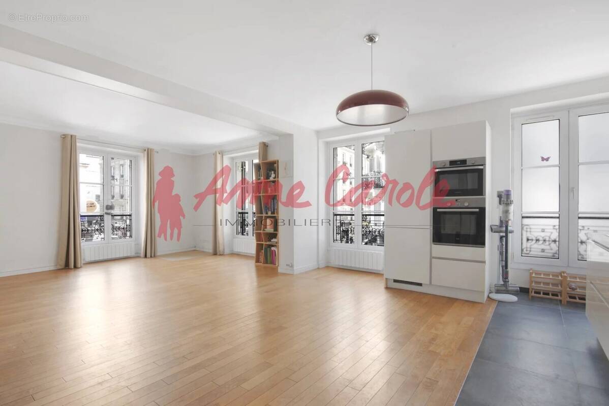 Appartement à PARIS-11E