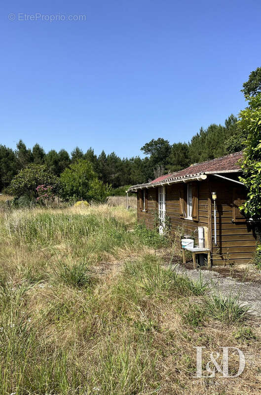 Maison à SAUGNAC-ET-CAMBRAN
