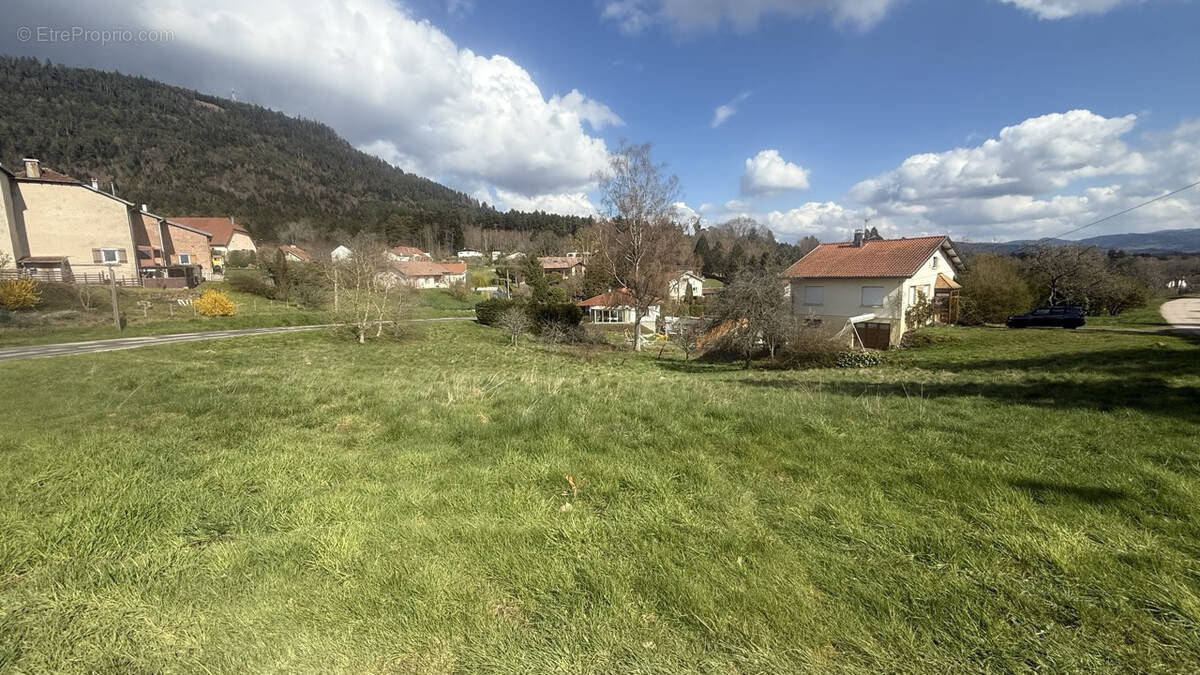 Terrain à NAYEMONT-LES-FOSSES