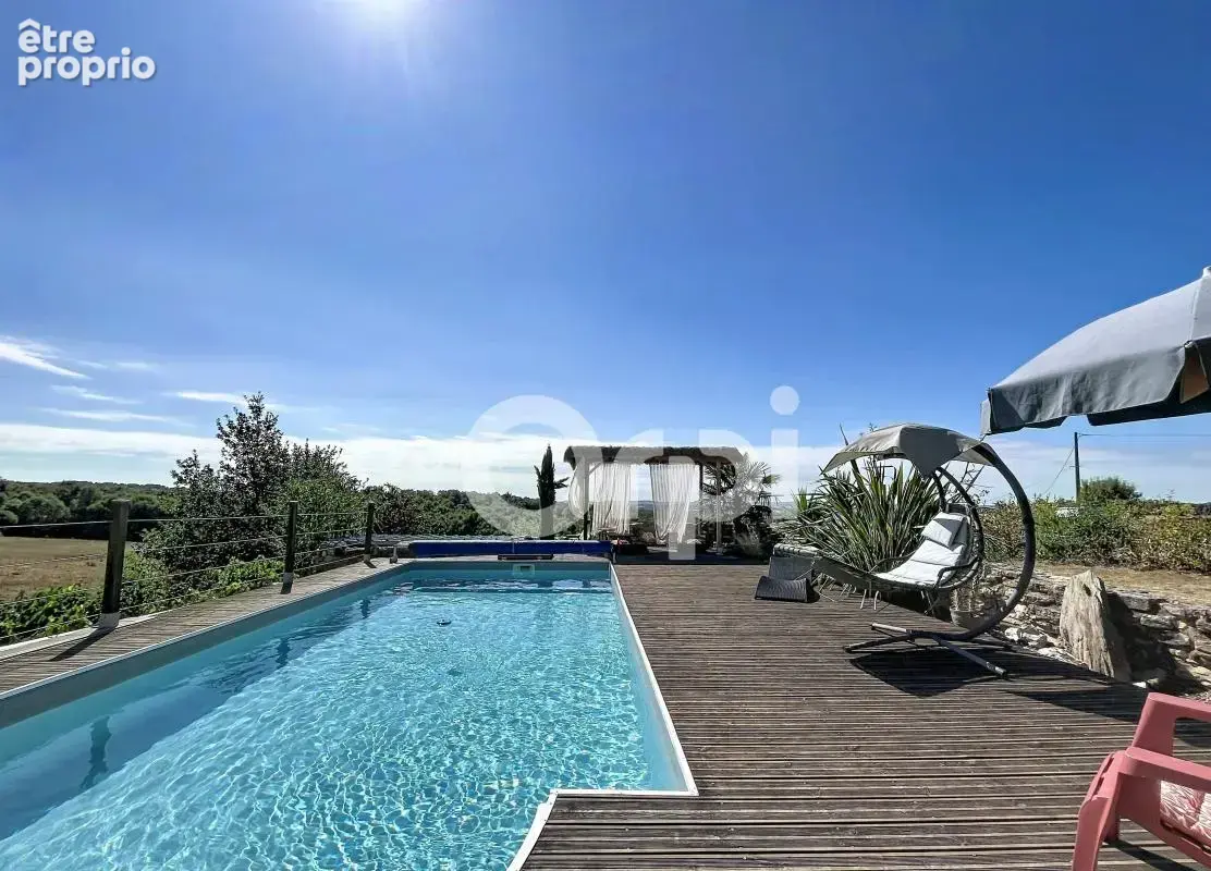  Ensemble immobilier de charme – Deux maisons rénovées – Vue panoramique & piscine – Secteur Hautefort / Excideuil - photo 8