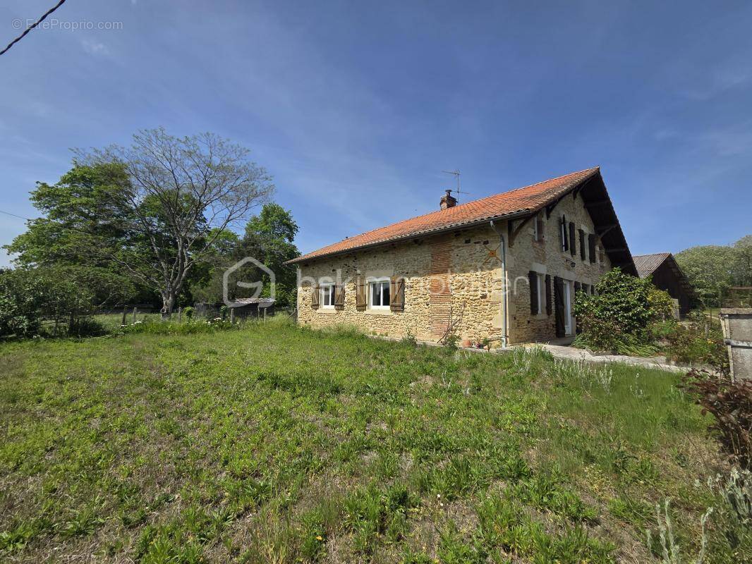 Maison à SOUPROSSE