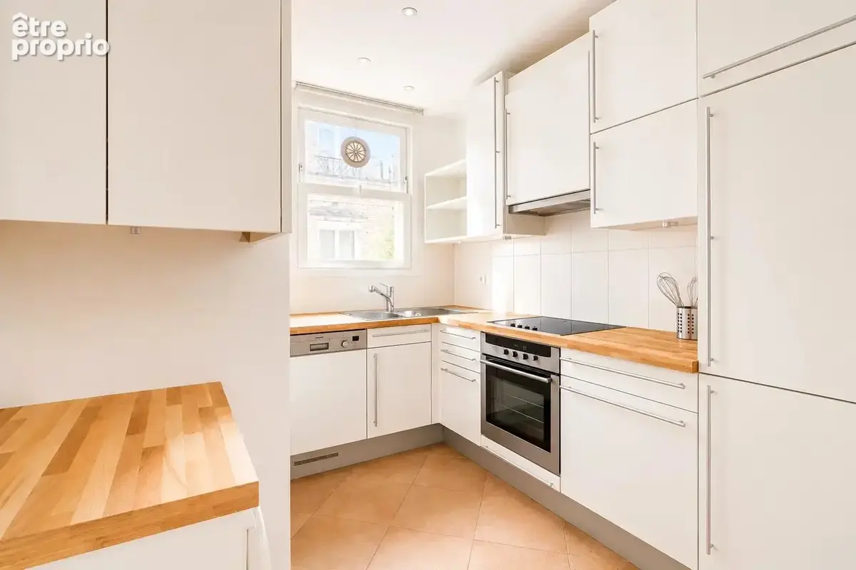 Paris 17e – Apennins – Charme de l’ancien, soleil et beaux volumes – 63 m² - photo 3