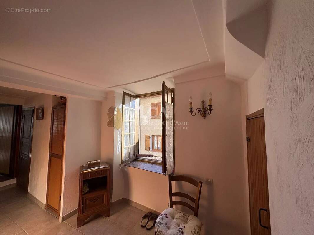 Appartement à SAINT-ETIENNE-DE-TINEE