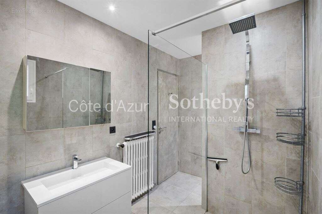 Maison à THEOULE-SUR-MER