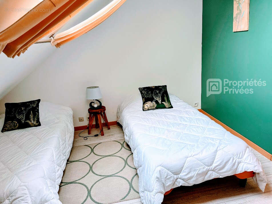 Rare ! Double habitation avec toiture neuve ? Idéal famille, gîte ou investissement l - photo 7