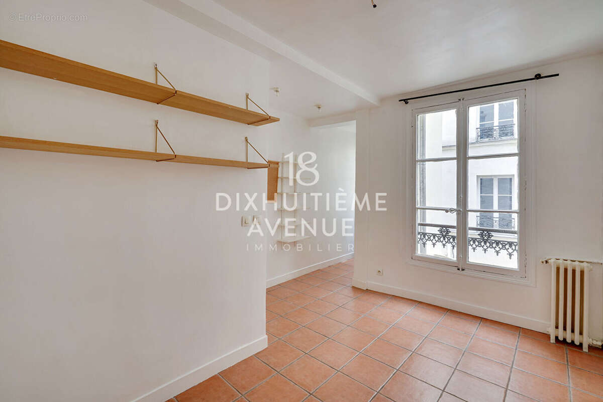 Appartement à PARIS-18E