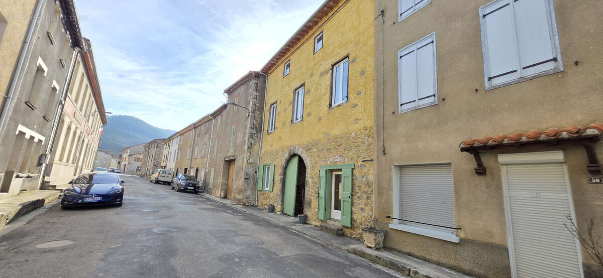 Maison de caractère de 1713   460 m2   piscine chauffée   Roquefeuil (11) - photo 2