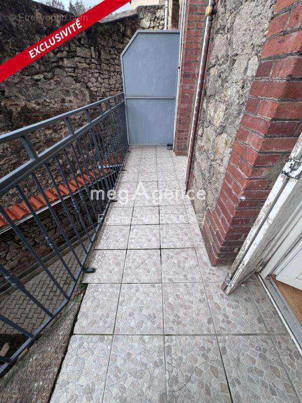 Appartement à FRAISSES