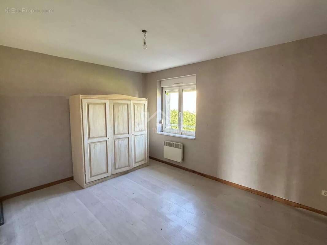 Maison 4 pièces - 73 m² - jardinet - photo 6