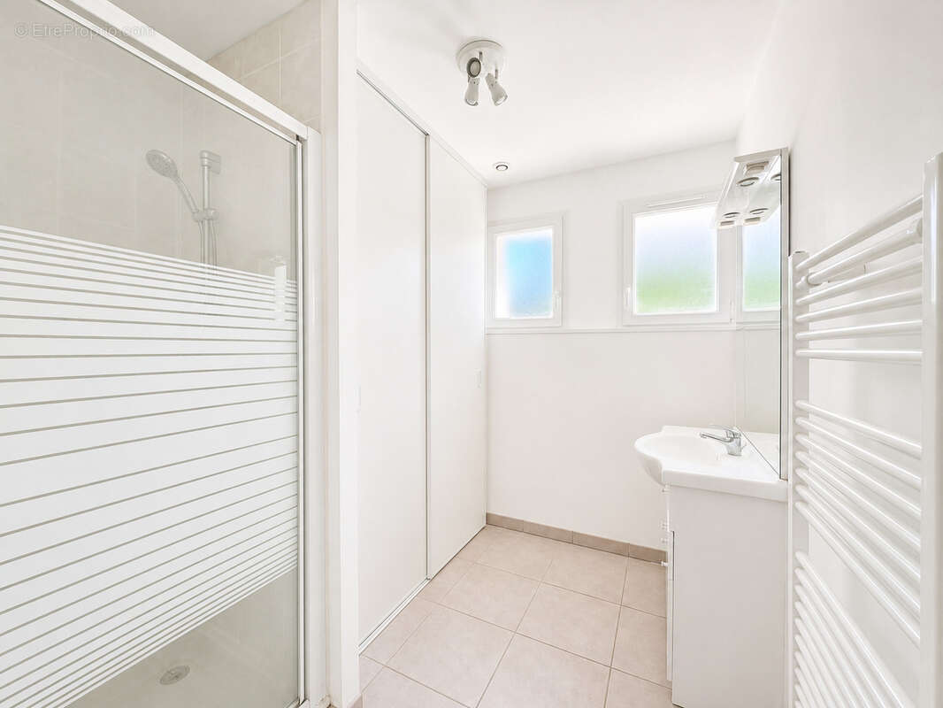 Appartement T3  avec jardin - photo 8