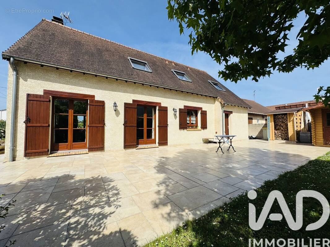 Photo 1 - Maison à COMBS-LA-VILLE