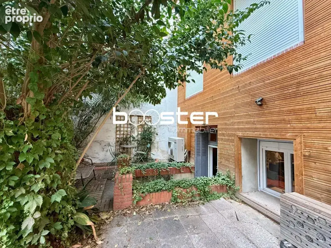 Coeur Saint-Cyprien – 2 Pièces rénové avec terrasse, à deux pas des quais de Garonne - photo 1